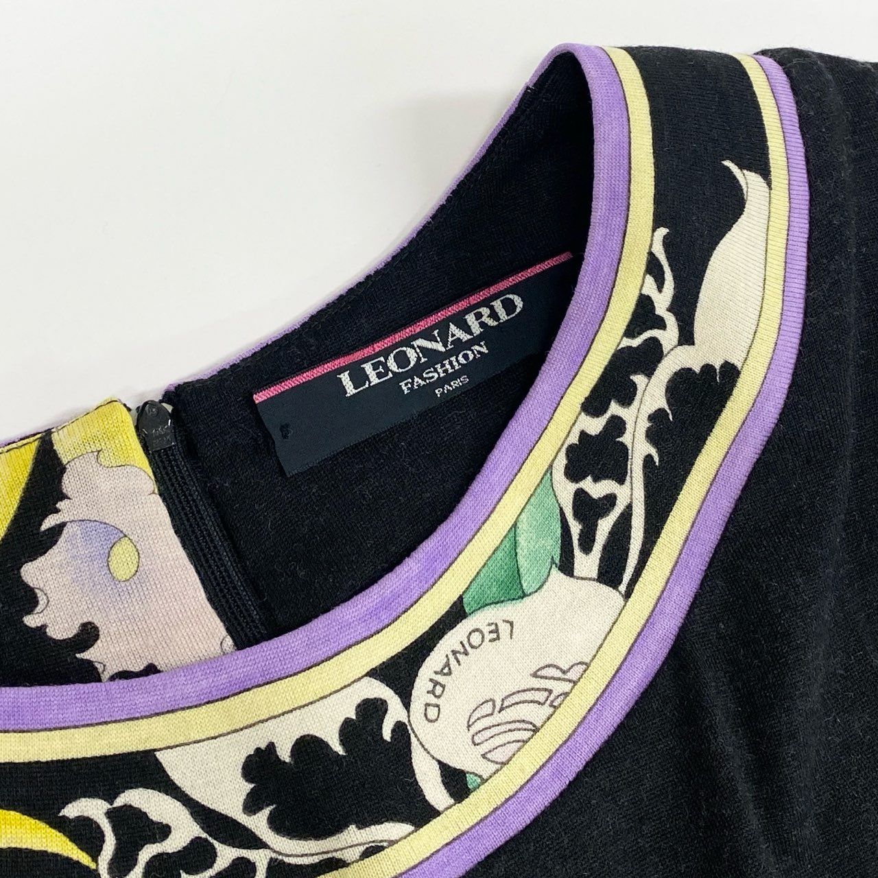 76k21 LEONARD FASHION レオナール ロングスリーブ カットソー クルーネックTシャツ 美しい花柄プリント レディース 女性用 M ブラック ウールシルクu02t