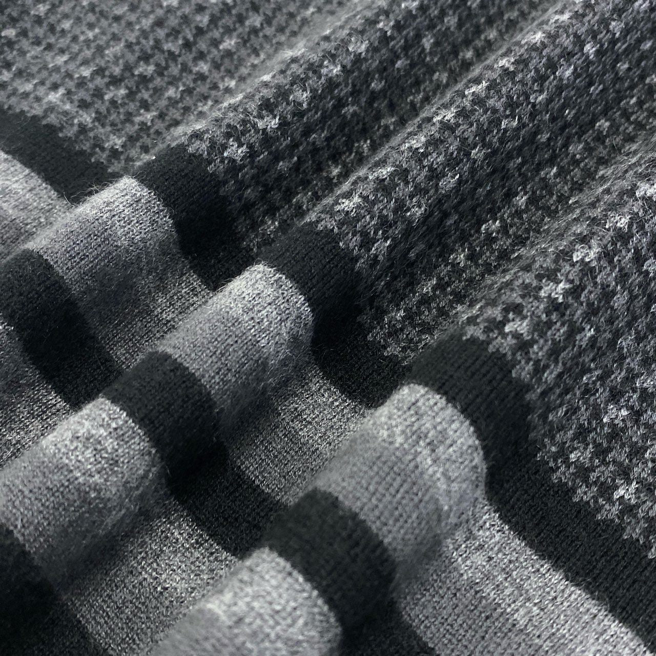 38a15 CHANEL シャネル ココマークボタン ボーター カシミヤセーター タートルネック L相当 グレー カシミヤ100 レディース ニット トップスta1