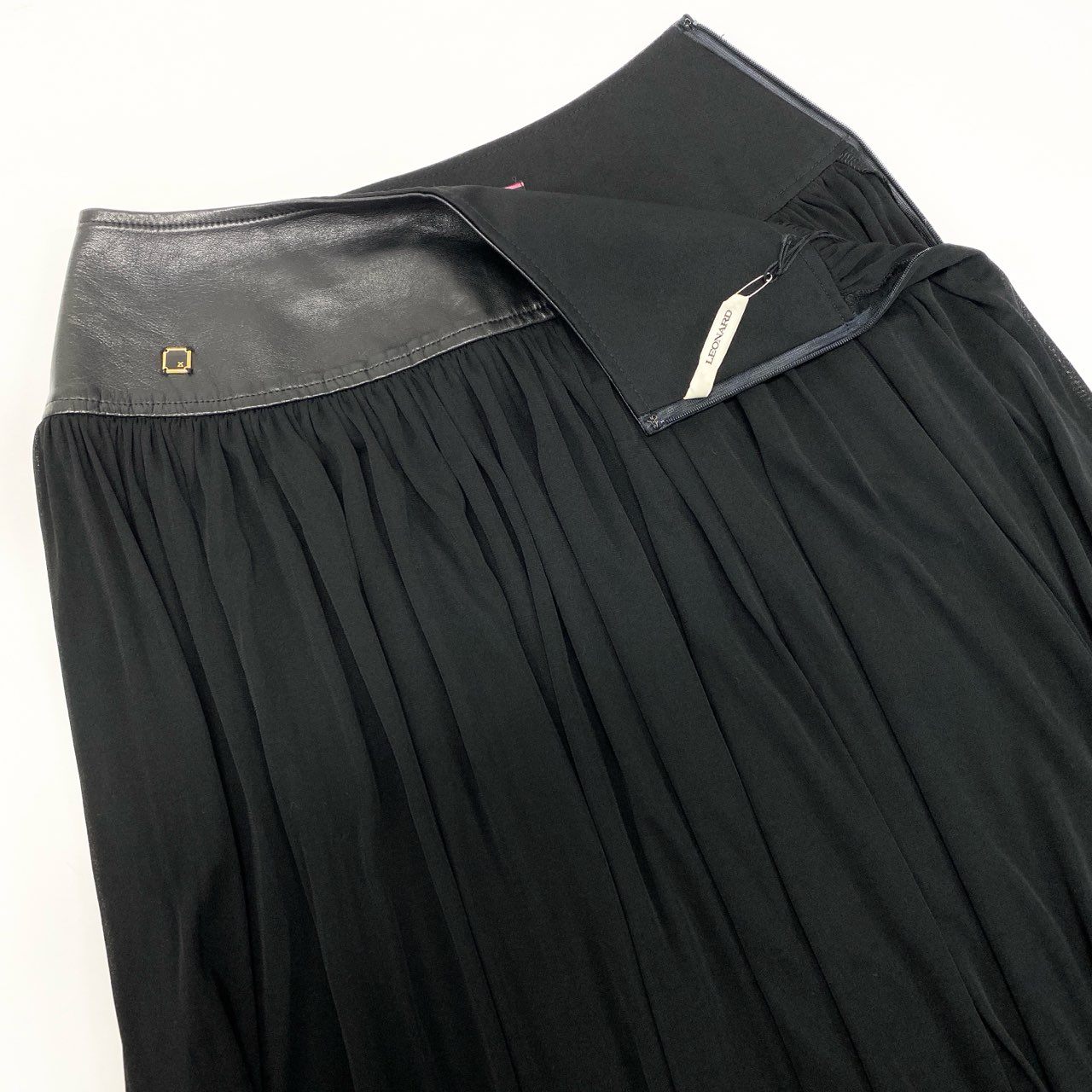 79k21《未使用保管品》 LEONARD FASHION レオナール ギャザースカート フレアスカート ウエストレザー 本革 カンカン素材 レディース 女性用 67 ブラックu02t