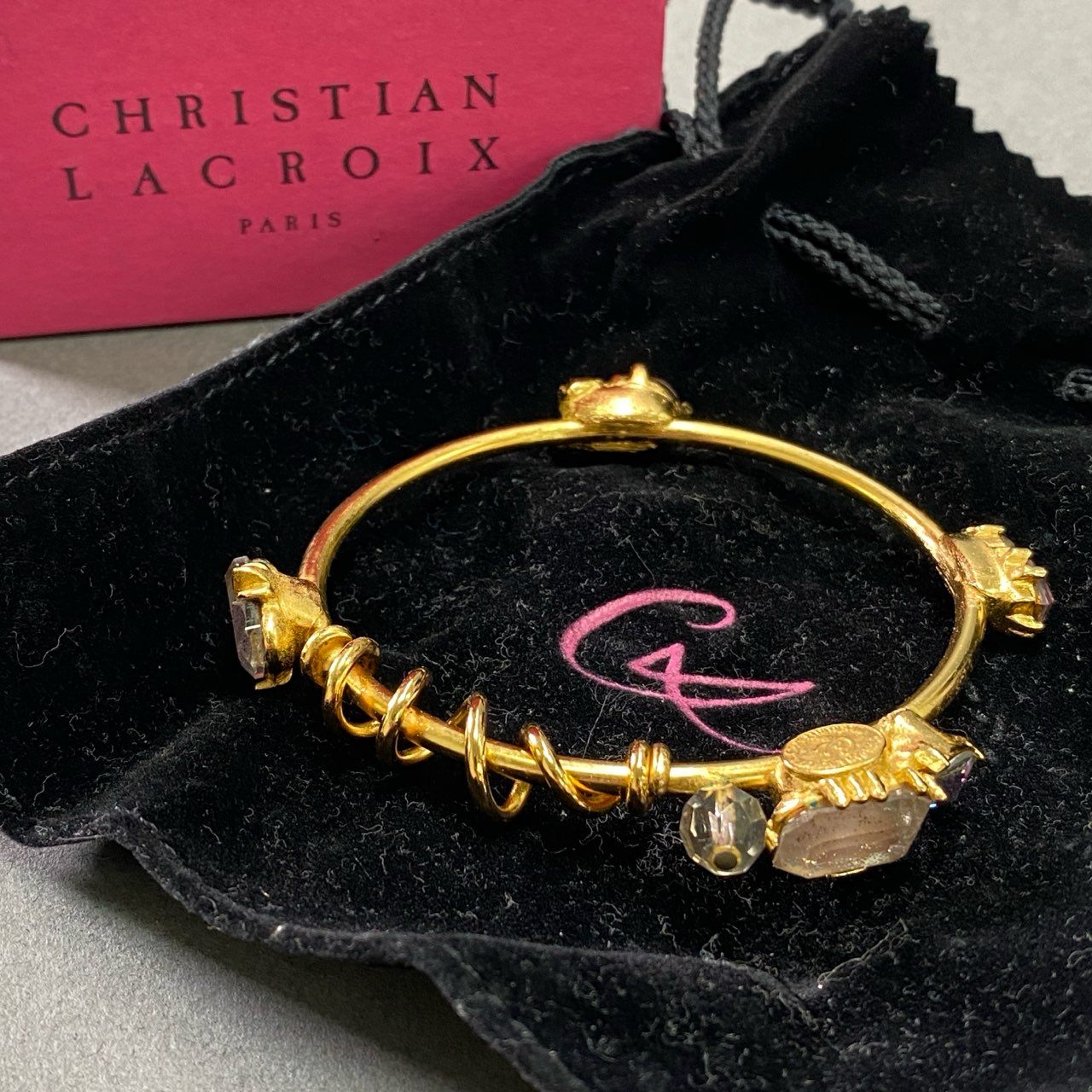 f9① CHRISTIAN LACROIX クリスチャンラクロワ ゴールド カラーストーン バングル ブレスレット レディース コスチームジュエリー