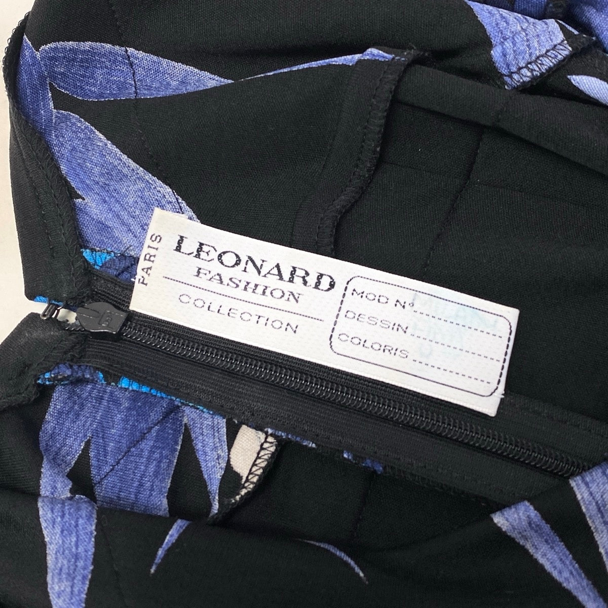 52g11 LEONARD FASHION レオナール キャミソール ロングワンピース ドレスワンピース 美しい花柄プリント サイズ38 ブラック シルク100％ レディースu02t