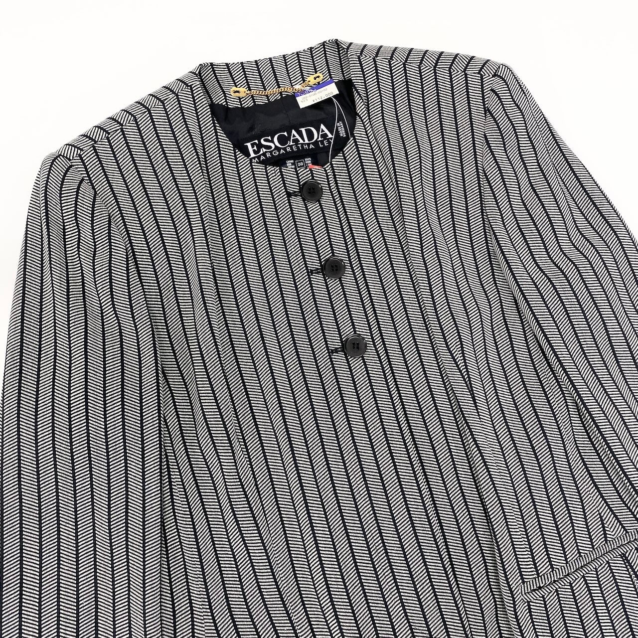 50e8【未使用タグ付】 ESCADA エスカーダ セットアップ パンツスーツ ノーカラー ロングジャケット タックパンツ ストライプ柄 サイズ38 ブラック ホワイト レディース 女性用u02t