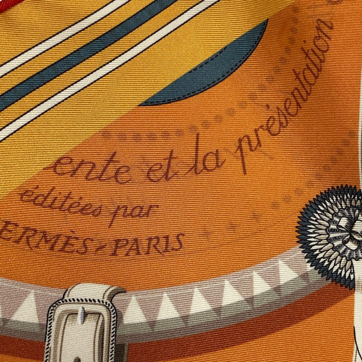 e8 【美品】HERMES 2026年 カレ90 ダブルフェイス 馬着 オレンジ シルク100％ レディース メンズ ユニセックスk02i