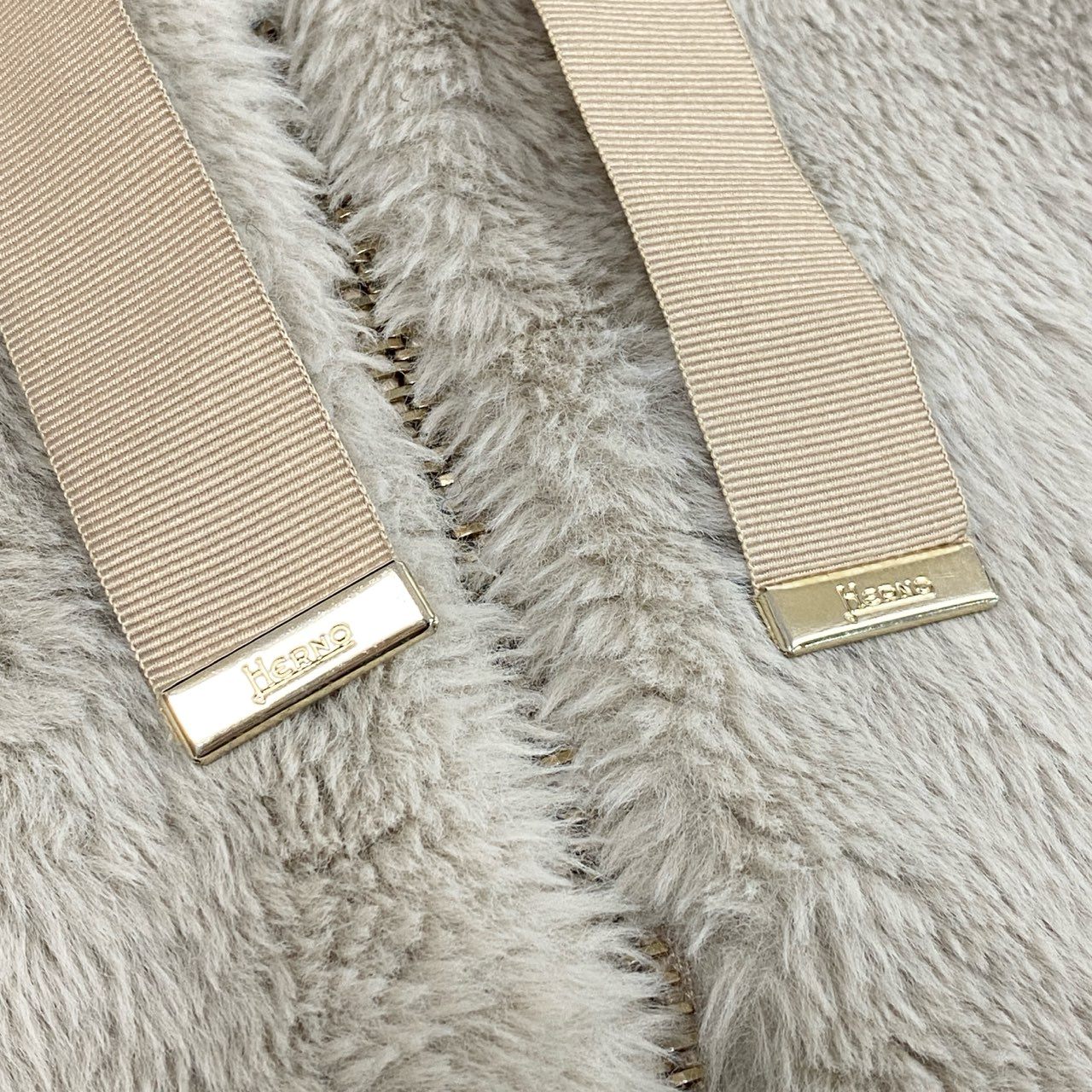 54L5 HERNO ヘルノ エコファージャケット GI0138D サイズ40 ベージュ パーカー モノグラム グログランリボンt18r