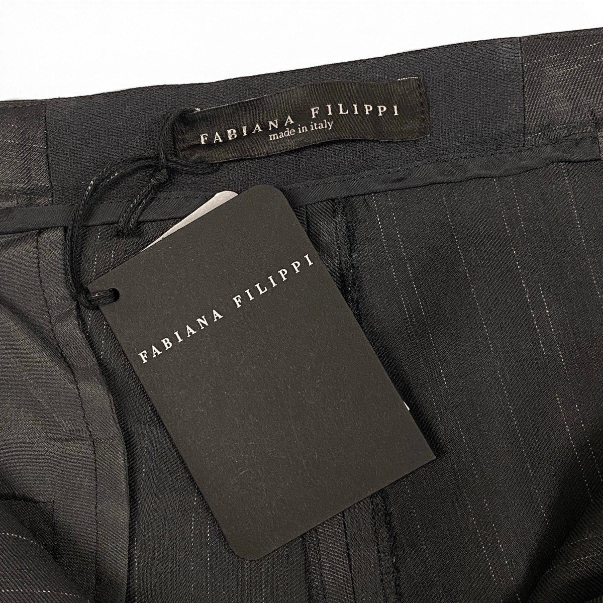 37i15 【極美品】FABIANA FILIPPI ファビアナフィリッピ リネンハーフパンツ ストライプ イタリア製 42サイズ ダークグレー レディースu02t