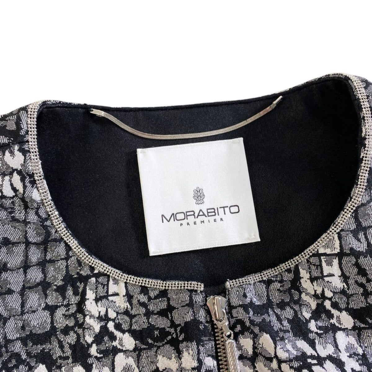 20j23 【極美品】MORABITO PREMIER モラビト プルミエ ノーカラーダウンコート チェック柄 ラメ ダブルジップ アウター 38サイズ グレー系 レディース 女性用u02t