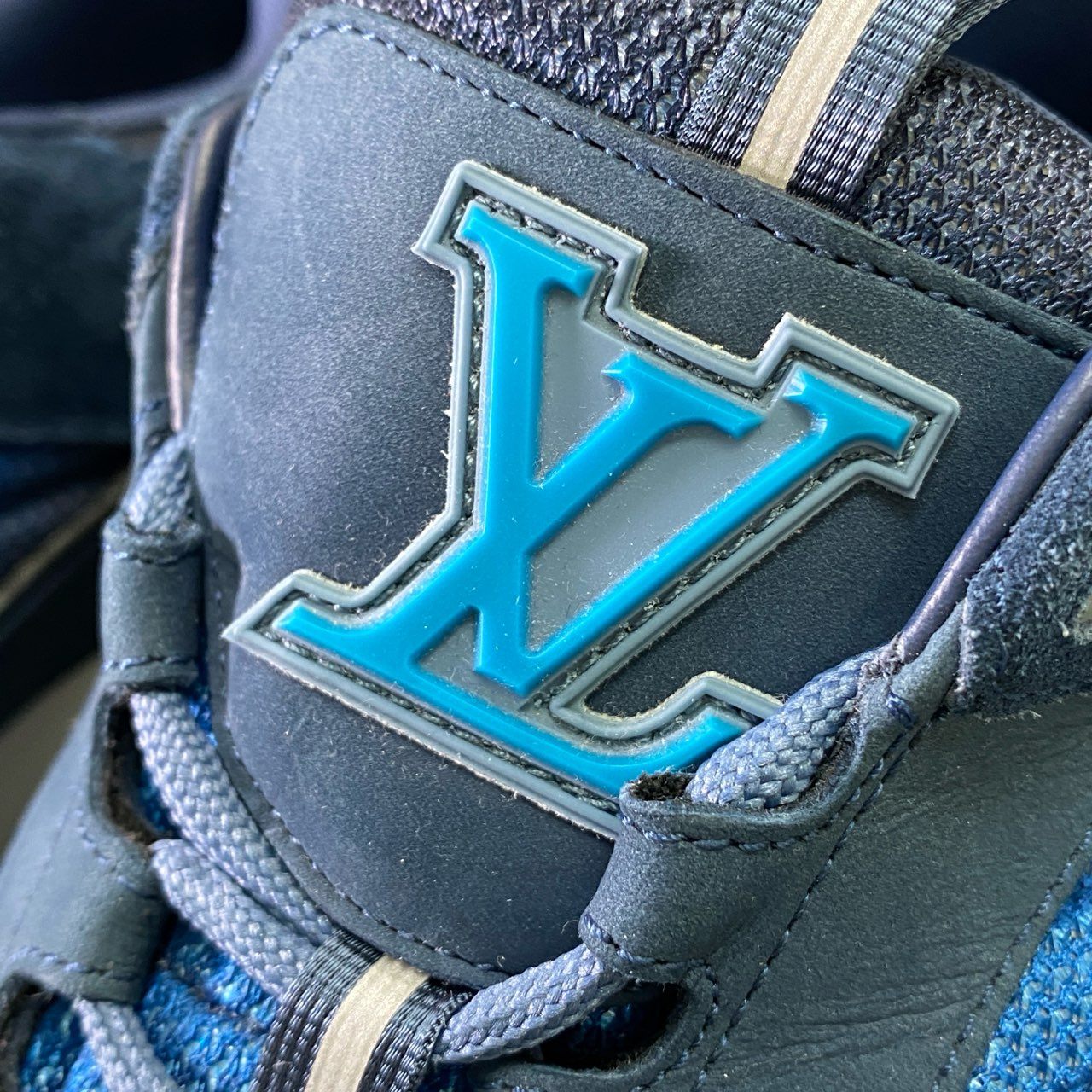 f11 《美品》 LOUIS VUITTON ルイヴィトン アビューライン ローカットスニーカー シューズ 宮下パーク限定カラー GO1220 7 ブルーk02i