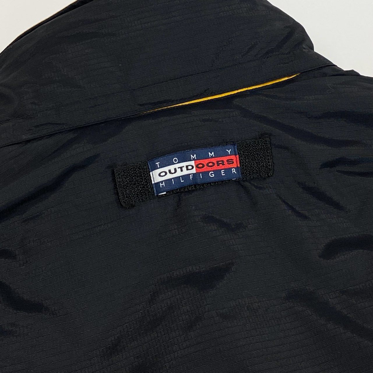 25L12 TOMMY HILFIGER トミーヒルフィガー 90`s～00`s セーリングギアジャケット ナイロンジャケット ライナー付 フリースベスト メンズ M ブラック レッド イエロー ポリエステル100％u02t
