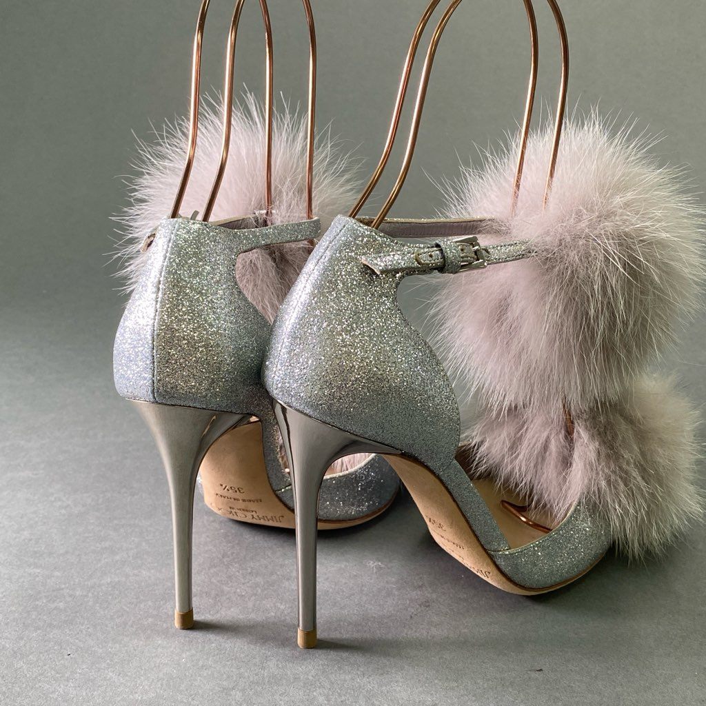 1e7 《極美品》 JIMMY CHOO ジミーチュウ ファー付き グリッター パンプス 35 1/2 シルバー ラメ パーティ シューズ セレモニー イタリア製