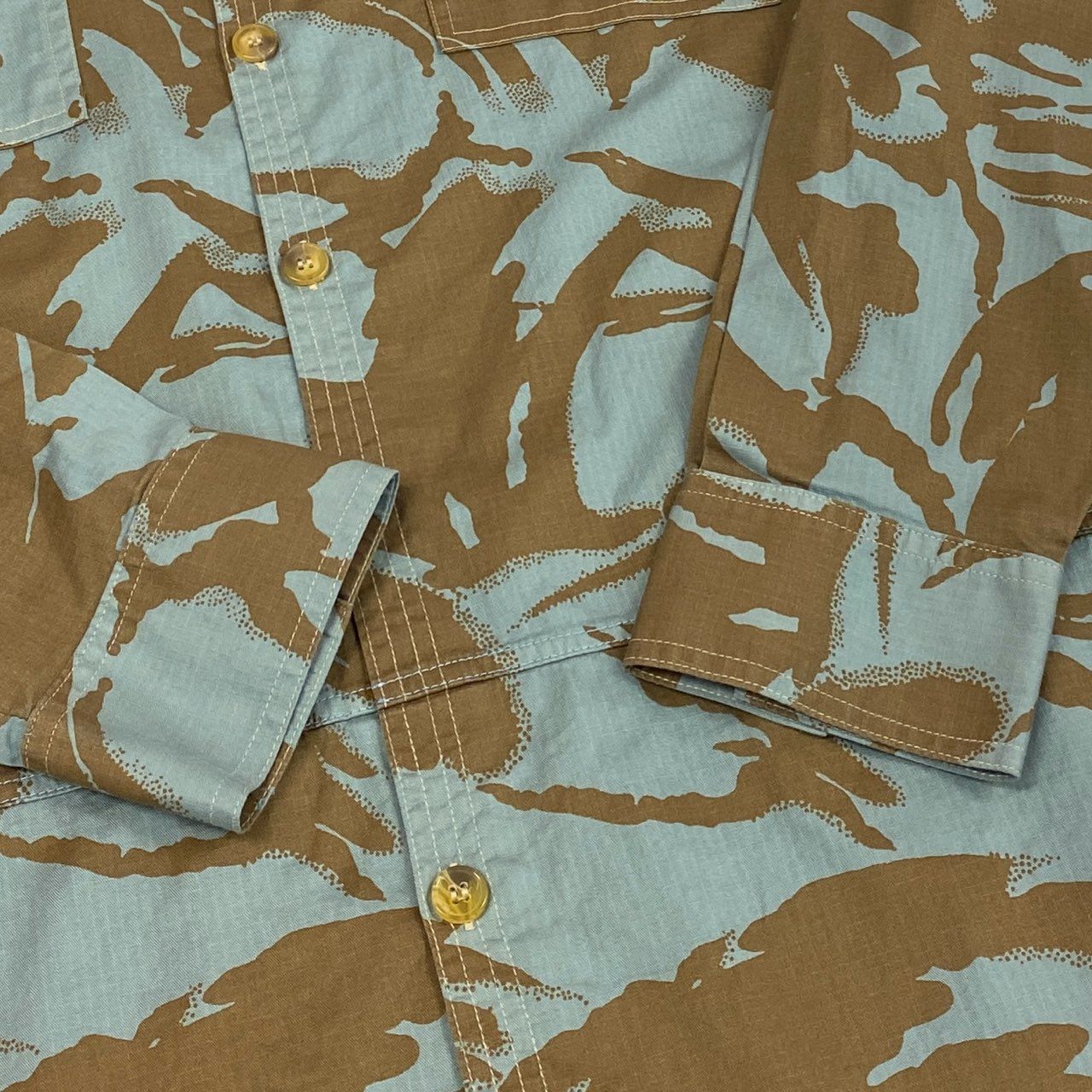 32j3 《未使用品》タグ付 OAMC オーエーエムシー UK COMBAT SHIRT コンバットシャツ 長袖 迷彩柄 カモフラージュ 52-01-34-01005 23A28OAX14 46 Mサイズ マルチカラー コットン メンズo07t