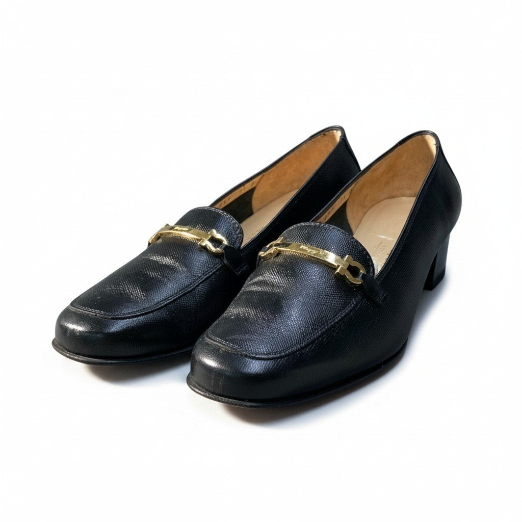 2i16 Salvatore Ferragamo サルヴァトーレフェラガモ パンプス ローファー レザーシューズ ロゴプレート 7 1/2サイズ ブラック レザー レディース 女性用u02t