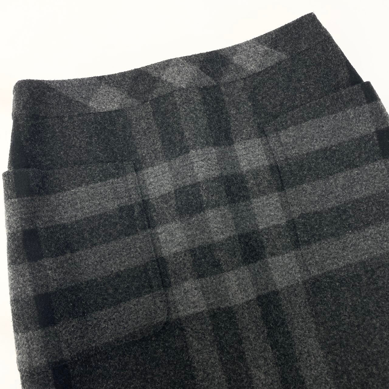 Id27 BURBERRY LONDON バーバリー ウールスカート 台形スカート ミニ チェック柄 サイズ40 グレー系 レディース 女性服u02t