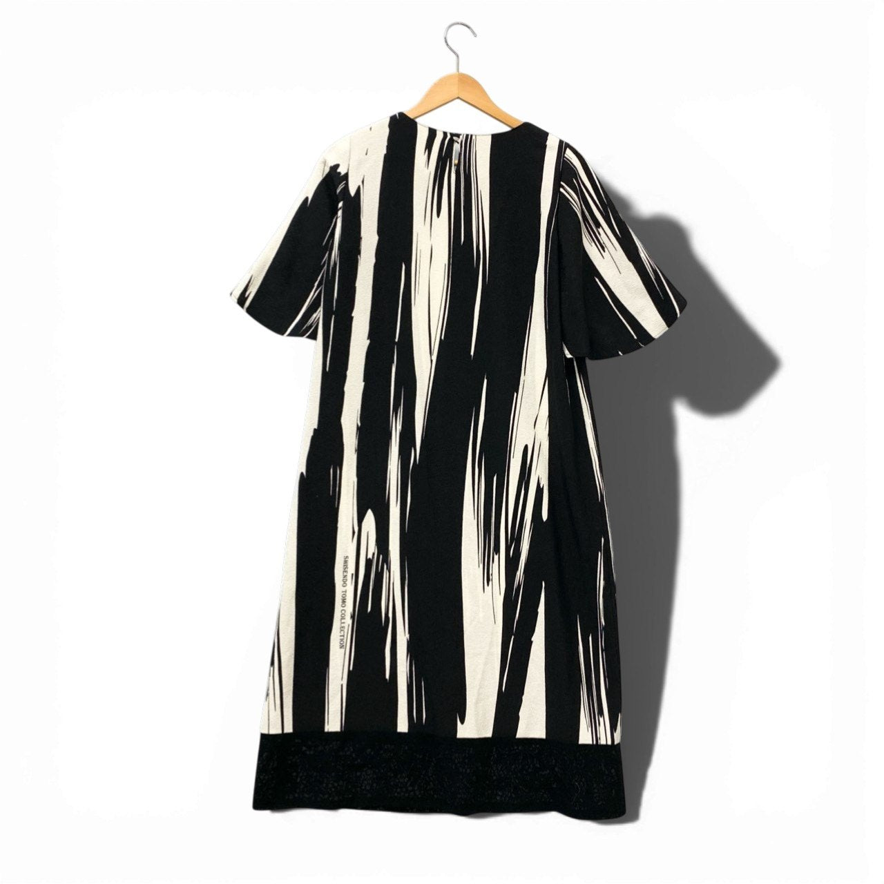 38c3 【美品】 SHISENDO TOMO COLLECTION 詩仙堂 スクエアネック 五分袖ワンピース ロングワンピース 総柄 ちりめん レディース 女性服 ブラック ホワイトu02t