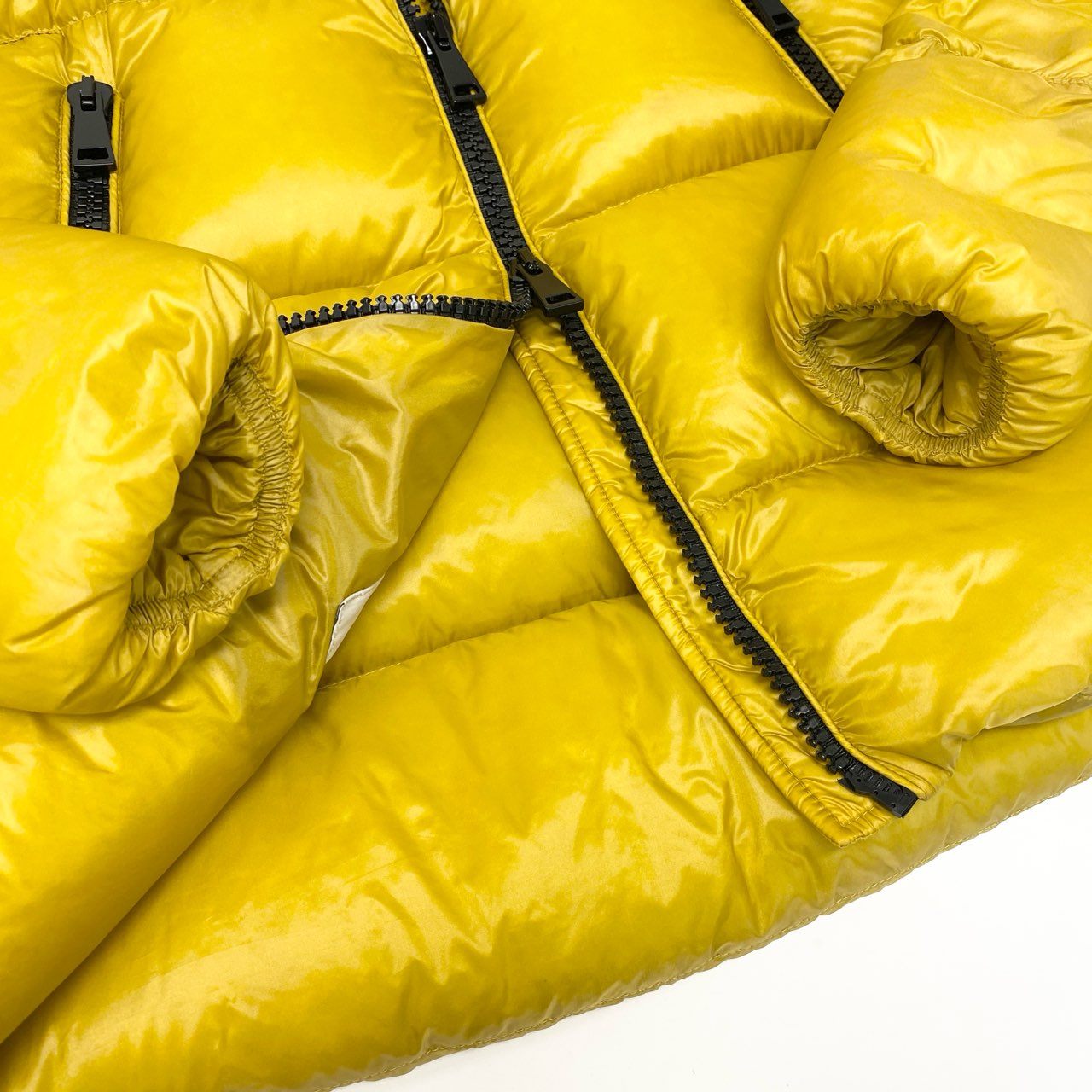 59k1 MONCLER モンクレール SERIN セリン ダウンジャケット ルーマニア製 D20934637349 0 イエロー ナイロン メンズo07t