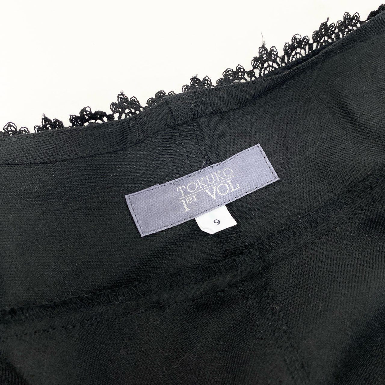 52k23 TOKUKO 1er VOL トクコプルミエヴォル レースジャケット フラワーモチーフ 花柄 アップリケ スパンコール装飾 レディース 女性用 9 ブラックu02t