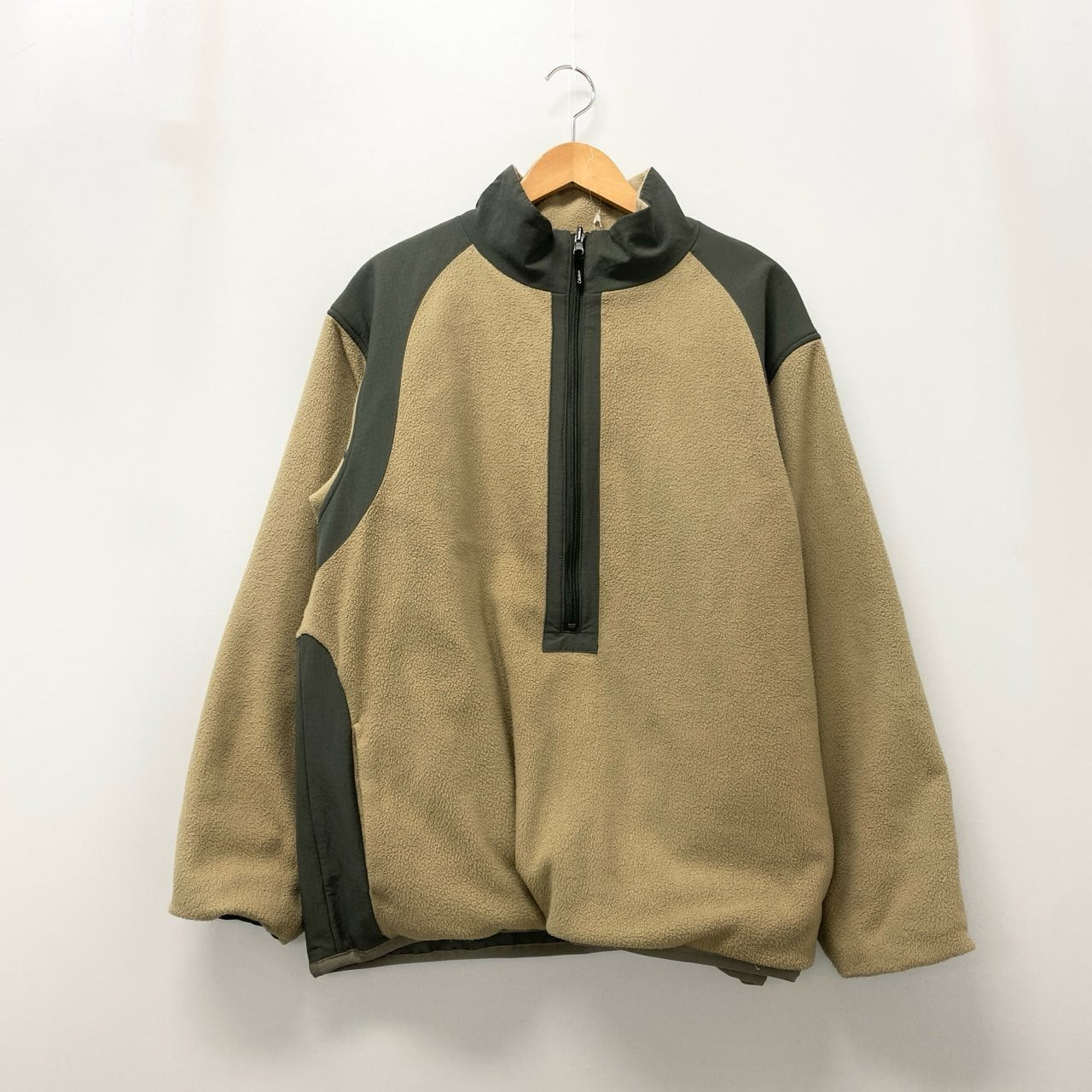 23c16 Caledoor カレドアー リバーシブルフリースジャケット プルオーバージャケット ハーフジップ Lサイズ ベージュ カーキ メンズ 男性用o07t