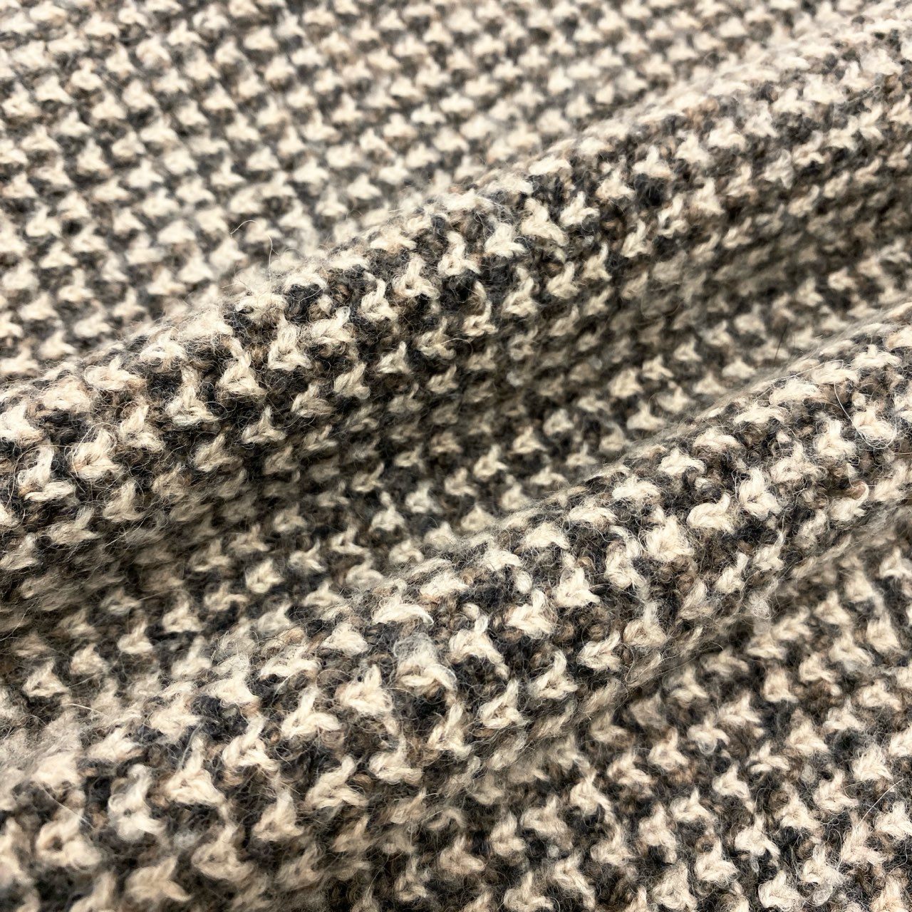 26L5 GIORGIO ARMANI ジョルジオアルマーニ 80s vintage ミドルゲージ ハイネックニットセーター ワイドシルエット短丈 サイズS ベージュ系 メンズ Archive 80sk02i