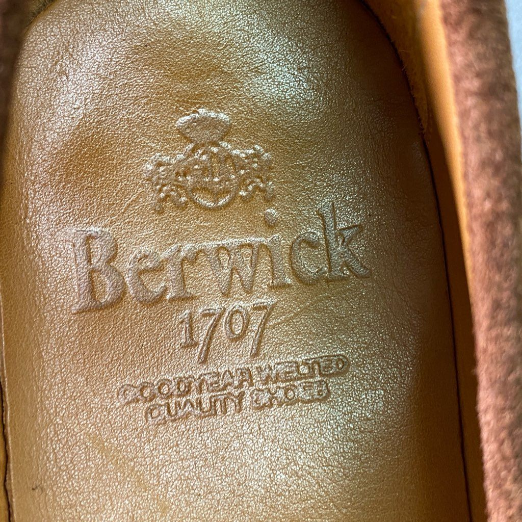 2e7 《美品》 Berwick バーウィック スエードコインローファー 4 1/2 ブラウン レザー ペニーローファー シューズ ビジネス スペイン製