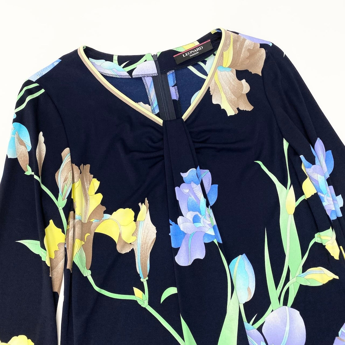 35d12 【美品】 LEONARD FASHION レオナール チュニックワンピース カットソー 美しい花柄プリント カンカン素材 ロングスリーブ サイズ40 ネイビー レディース 女性用u02t