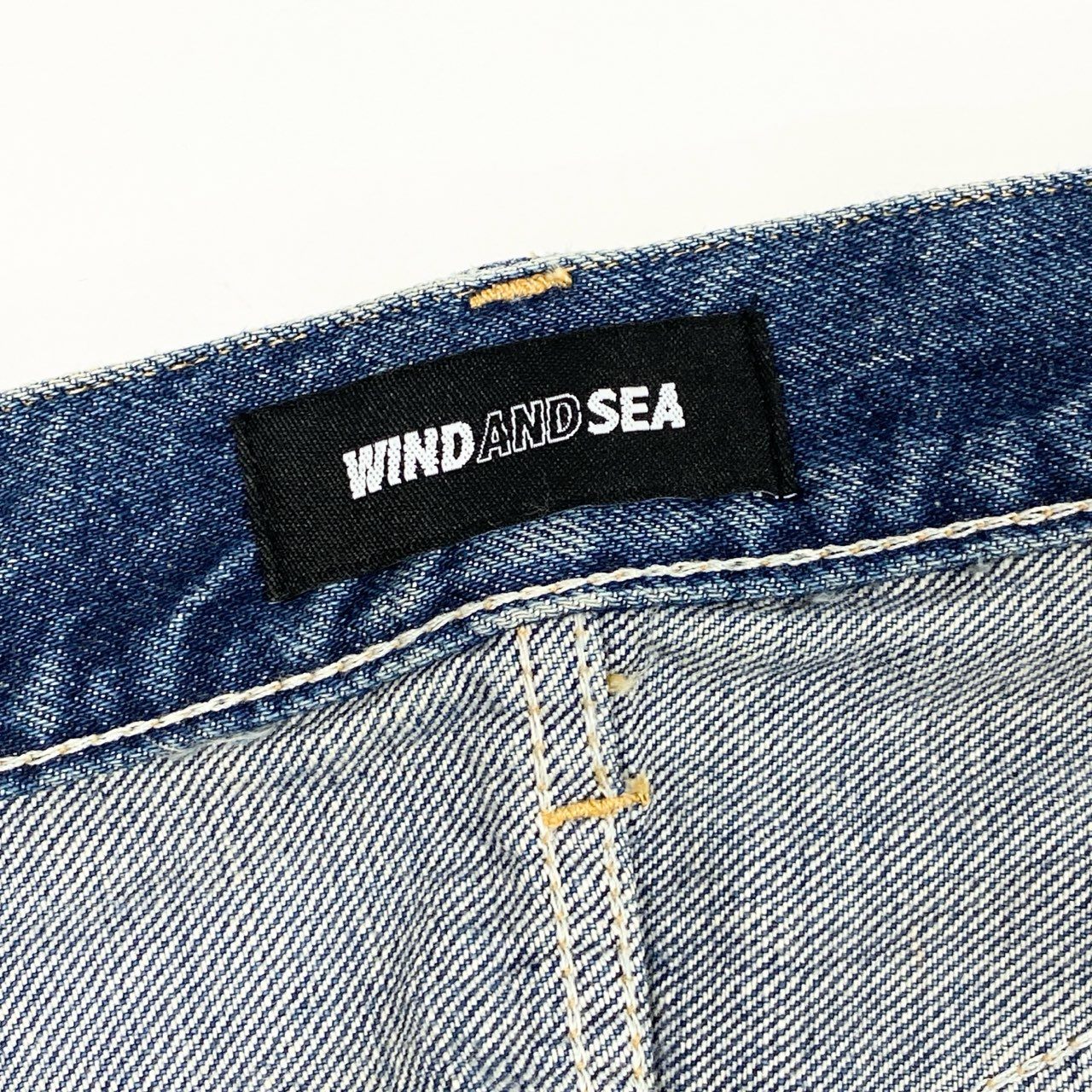 49L9 【美品】MINEDENIM × WIND AND SEA マインデニム ウィンダンシー ストレートパンツ デニムパンツ ダメージ加工 24MND-WAS002-86-302 7サイズ インディゴ メンズo07t