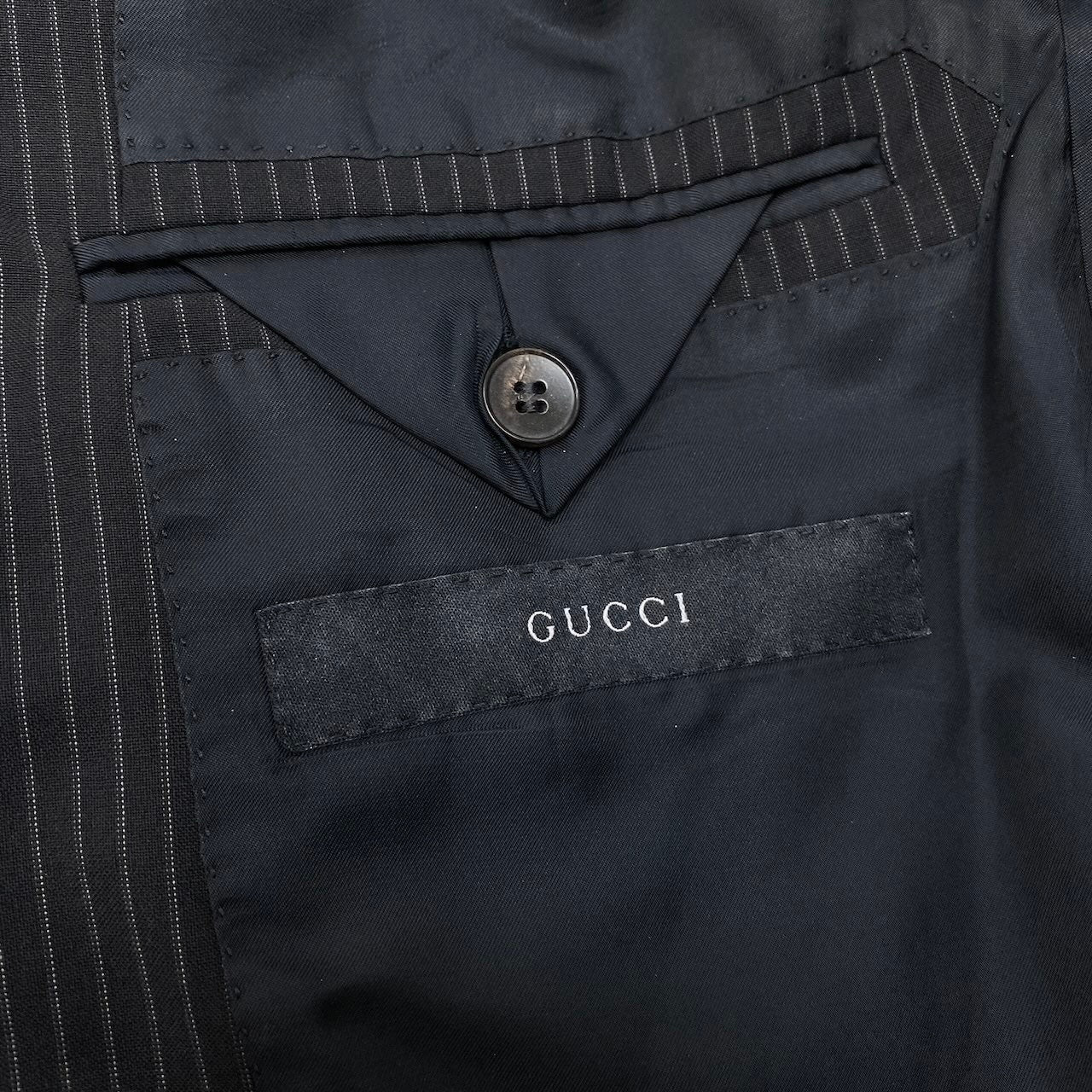 77h20【美品】GUCCI グッチ トムフォード期 ピークドラペル スーツセットアップ テーラードジャケット スラックス ストライプ 44サイズ グレー メンズ 男性用k02i