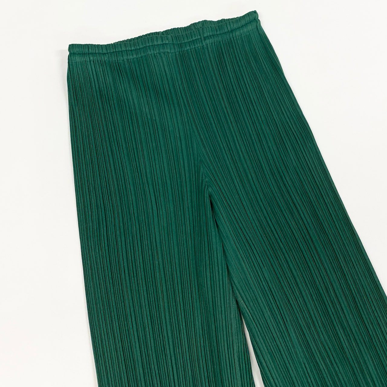 Aa30 PLEATS PLEASE プリーツプリーズ プリーツパンツ スラックス ボトムパンツ PP74-JF609 2サイズ グリーン ポリエステル100％ レディース 女性用o07t