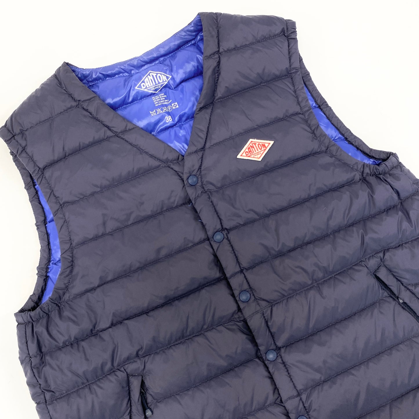 21i29 DANTON ダントン インナーダウンベスト Vネック アウター 胸元ポイントロゴ JD-8753 38サイズ ネイビー メンズo07t