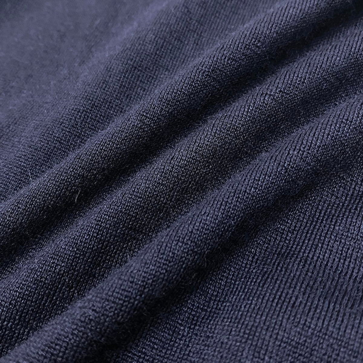 21j16 【未使用】 DIOR HOMME ディオールオム Bee刺繍 タートルネック ニットセーター 833M603BT128 サイズS ネイビー カシミヤ100％ メンズu02t