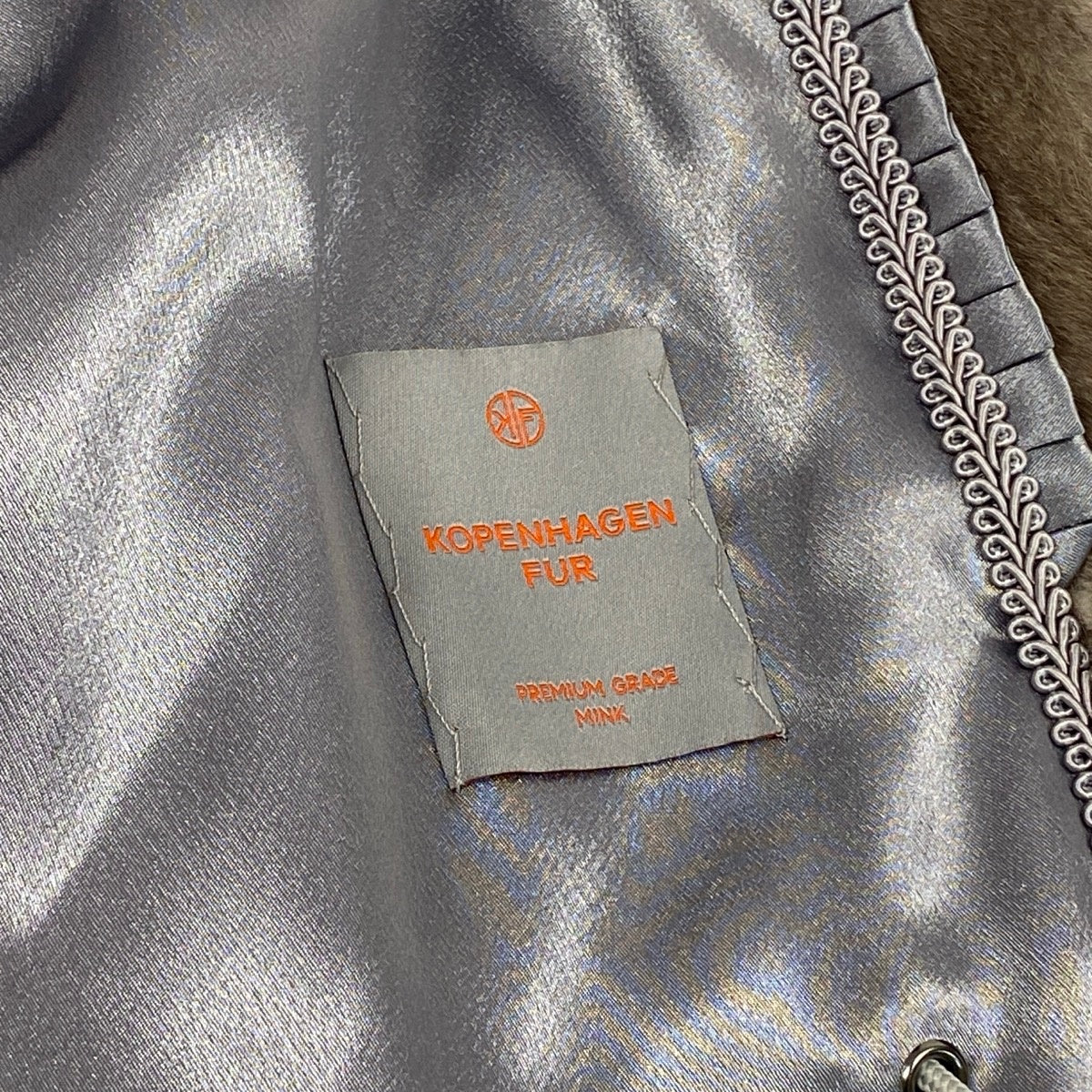 66h13《美品》 KOPENHAGEN FURS コペンハーゲンファー プラチナグレード ブルーアイリスミンク ベルテッドミンクコート 88-98-160 グレー系 ミンクファー フードu02t
