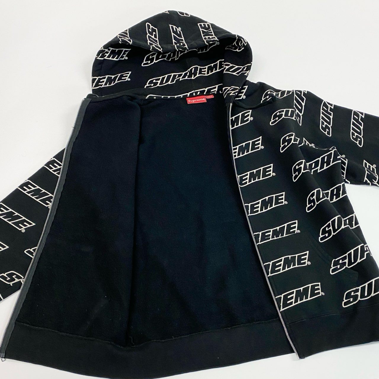 78a21 Supreme シュプリーム 18ss Repeat Zip Up Hooded Sweatshirt  フルジップ スウェット パーカ 総柄 ロゴプリント 裏起毛 メンズ 2018SS0329009 サイズM ブラック コットン100％u02t