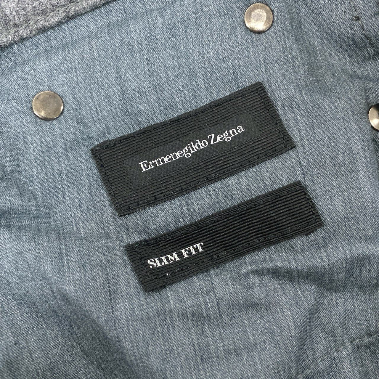 10i16《極美品》 Ermenegildo Zegna エルメネジルドゼニア トラウザーズパンツ ウールスラックス ボトムス レザーパッチ 31 グレー ウール メンズu02t