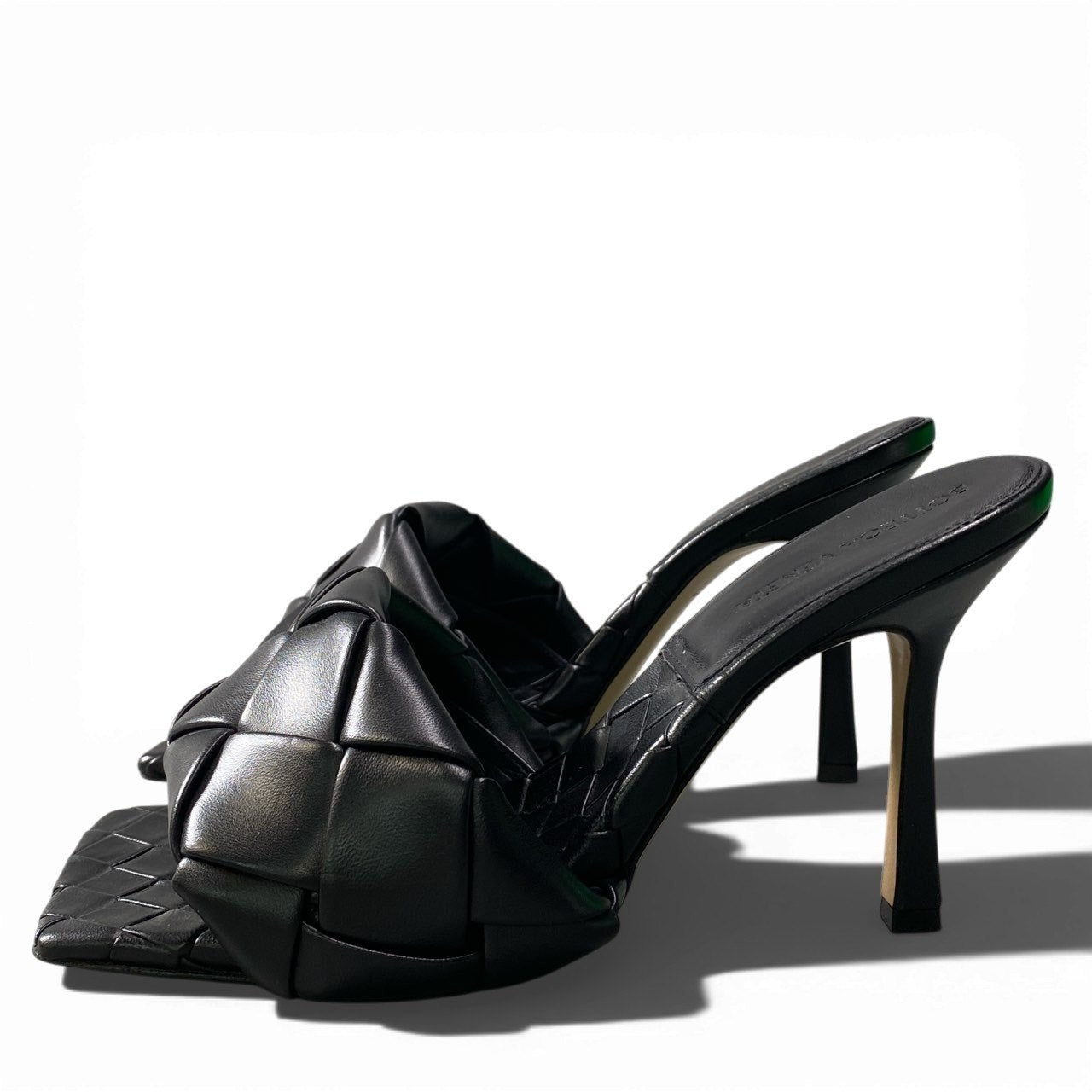 b2 《極美品》 BOTTEGA VENETA ボッテガヴェネタ LIDO リド イントレチャート ヒールサンダル サイズ39 ブラック レザー シューズ 箱 保存袋t18r