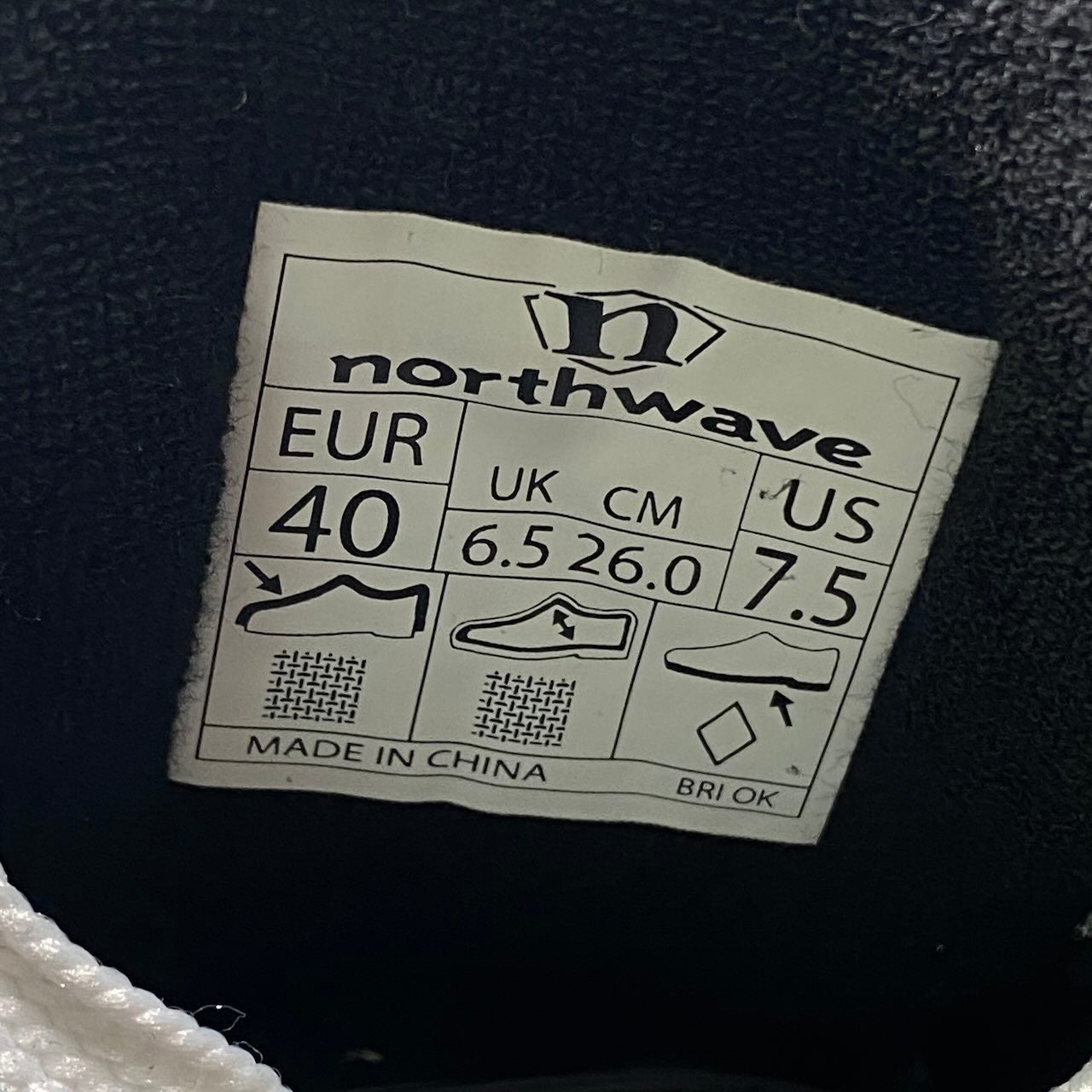 2h11 【新品保管品】Northwave ノースウェーブ ESPRESSO CANVAS スニーカー 厚底 26cm ブラック ホワイト キャンバス メンズ 男性用t18r