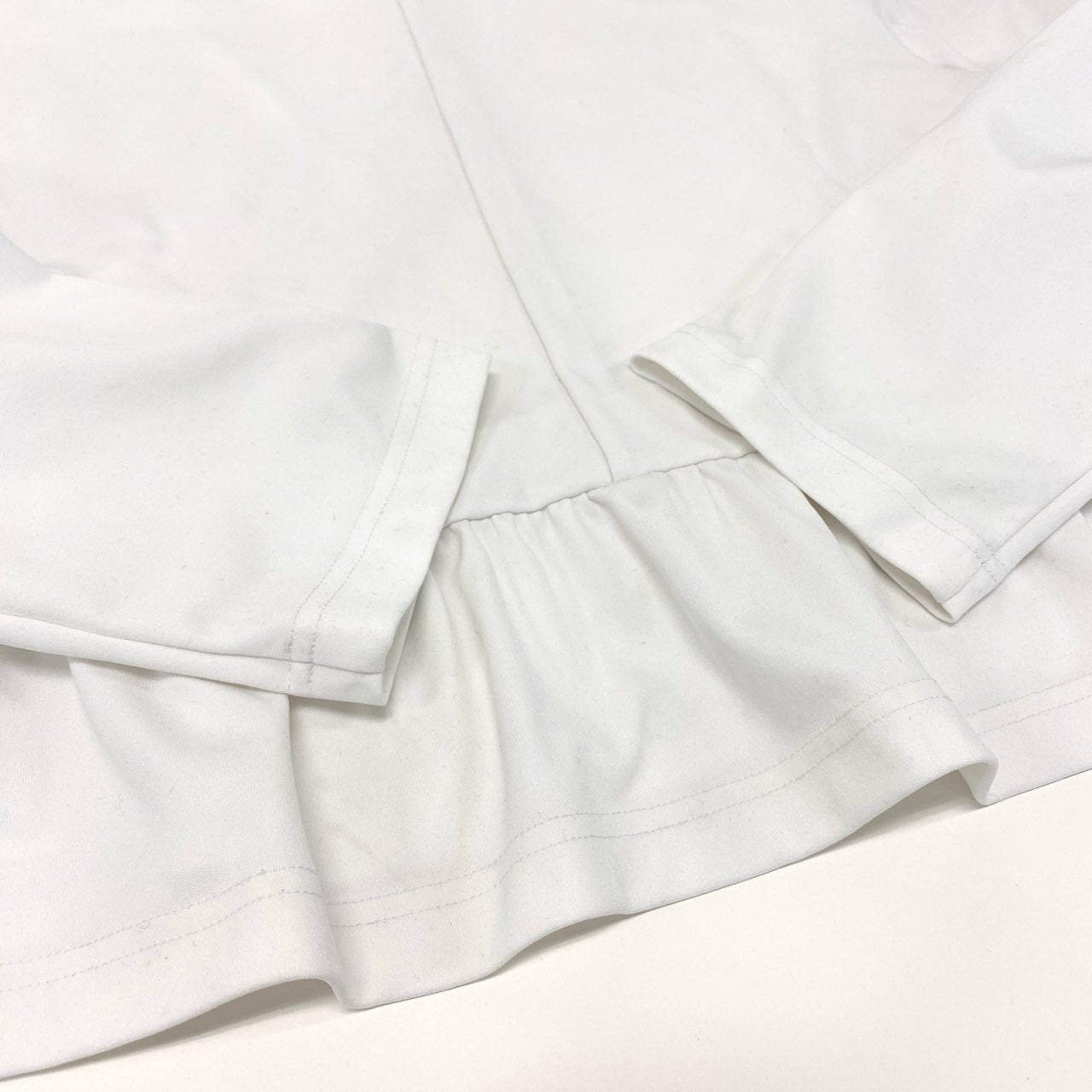 69i26 《美品》COMME des GARCONS コムデギャルソン フリルトップス 長袖カットソー ペプラム ストレッチ RK-1007 AD2002 Sサイズ ホワイト レディースk02i