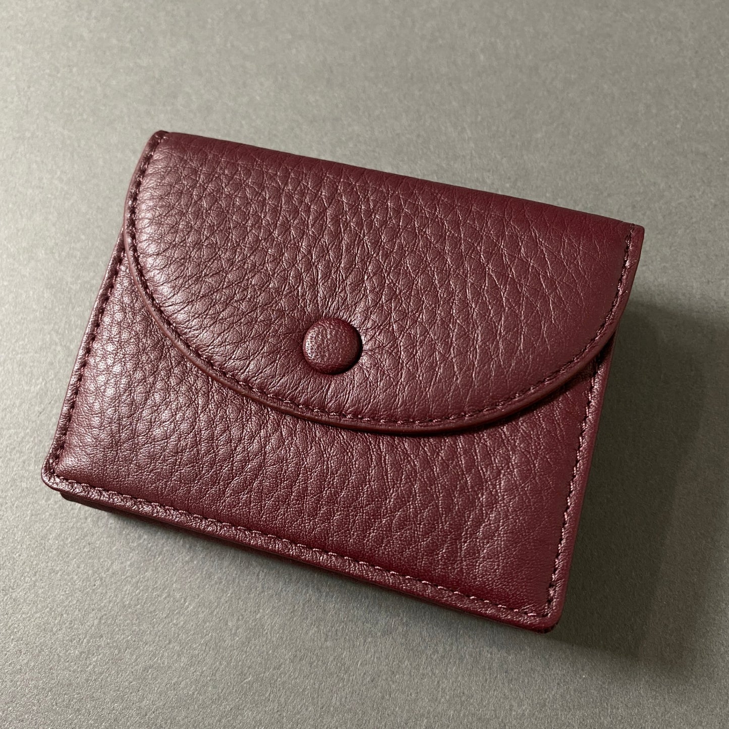 f28-10 《未使用保管品》 OAD NEW YORK オーエーディー ニューヨーク Leather Mini Wallet レザーミニウォレット バーガンディ レザー 三つ折り財布