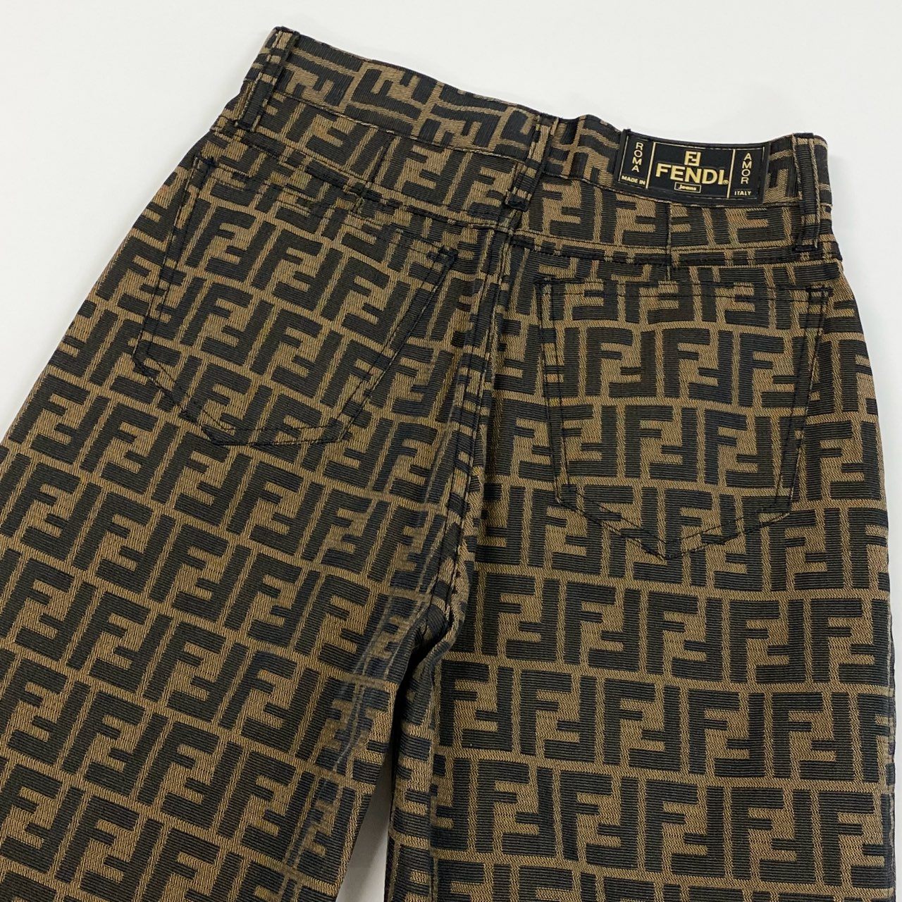 Id6 FENDI フェンディ ズッカ柄 テーパードパンツ ボトムス 総柄  イタリア製 41 ブラウン レディース 女性用o07t