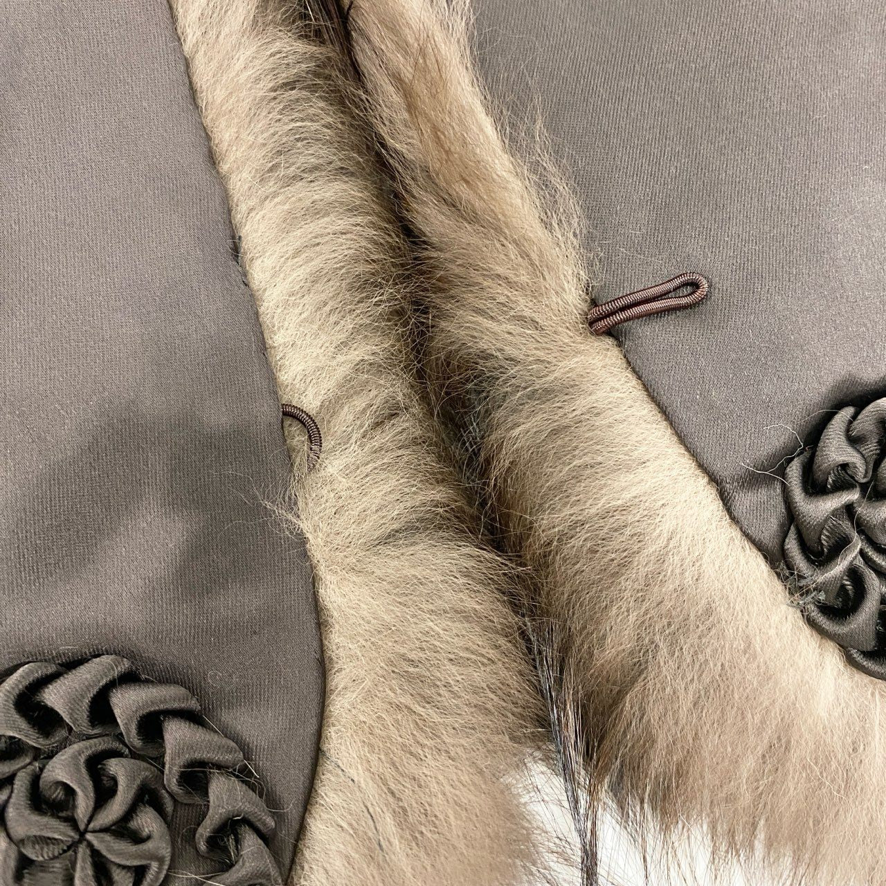 86j23 最高級毛皮 シルバーフォックス 毛皮マフラー ティペット 衿巻き ブラウン系 フォックスファー レディース ボリューム◎u02t