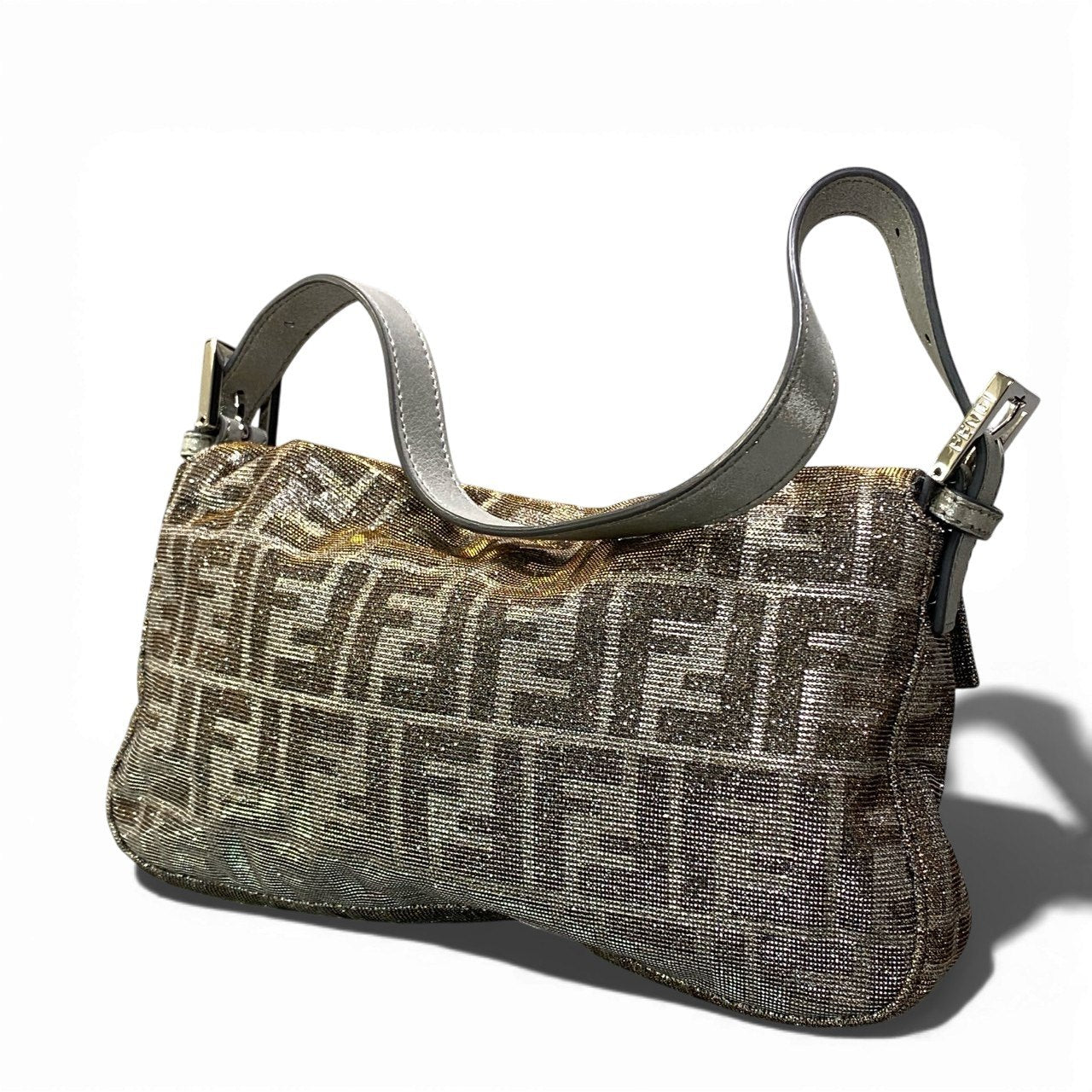 E22〇 FENDI Mamma Bucket one-shoulder bag with rhinestones and glitterta1