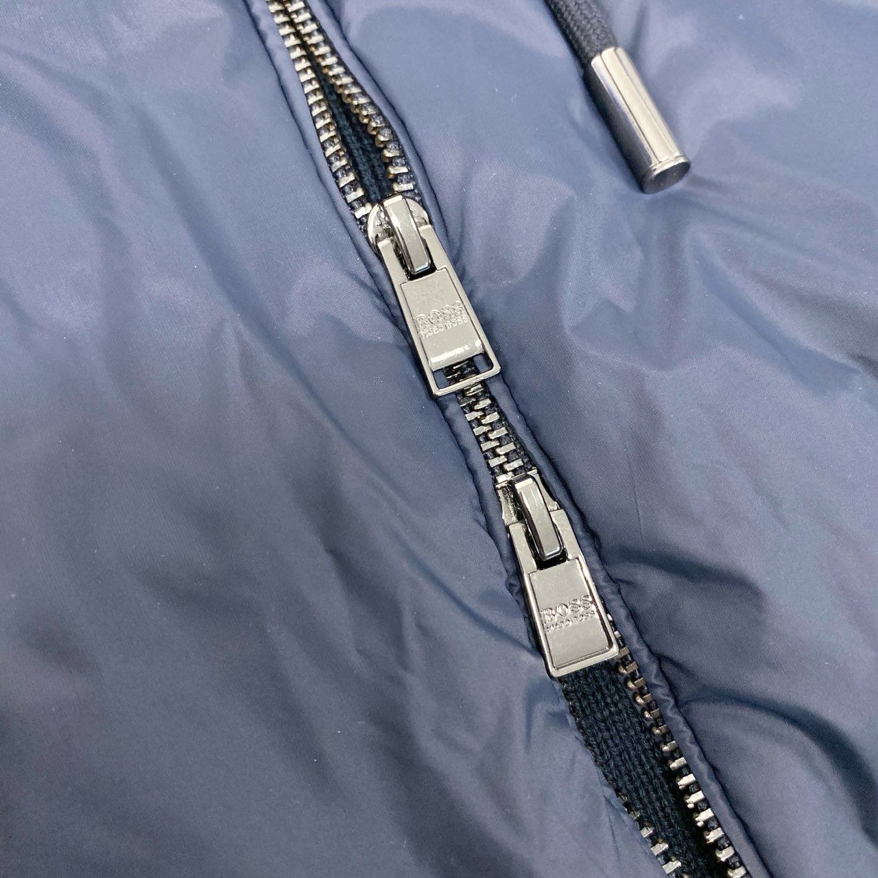 60i29 HUGO BOSS ヒューゴボス PERFPRMANCE ニット切替 中綿ナイロンジャケット 10237227 M ネイビー アウターt18r
