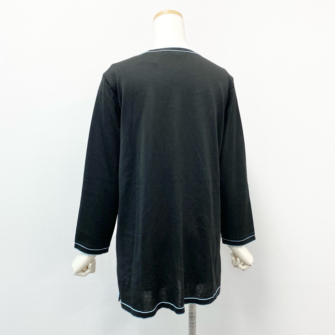 67g21-9 《極美品》 LEONARD レオナール カンカン素材 薄手カーディガン ニットカーディガン 美しいプリント サイズ42 ブラック マルチカラー レディース 日本製