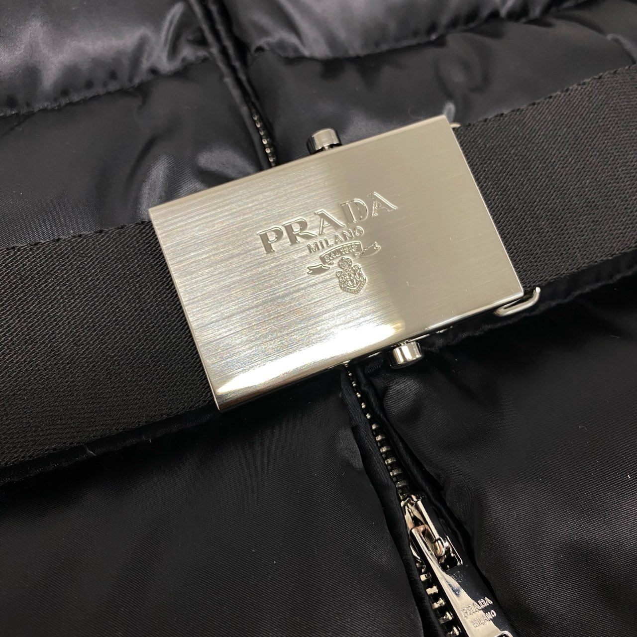 57L8《極美品》 PRADA プラダ ブルーフォックスファー ダウンコート 28G062 サイズ40 ブラック ホワイトグースダウン ベルト付t18r