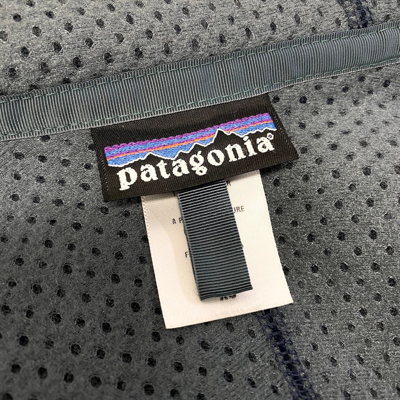 21c18《美品》 patagonia パタゴニア 2004年 USA製 リズムフーディ フリースジャケット XS ネイビー 20930F4 廃盤 Rhythm Hoodiet18r