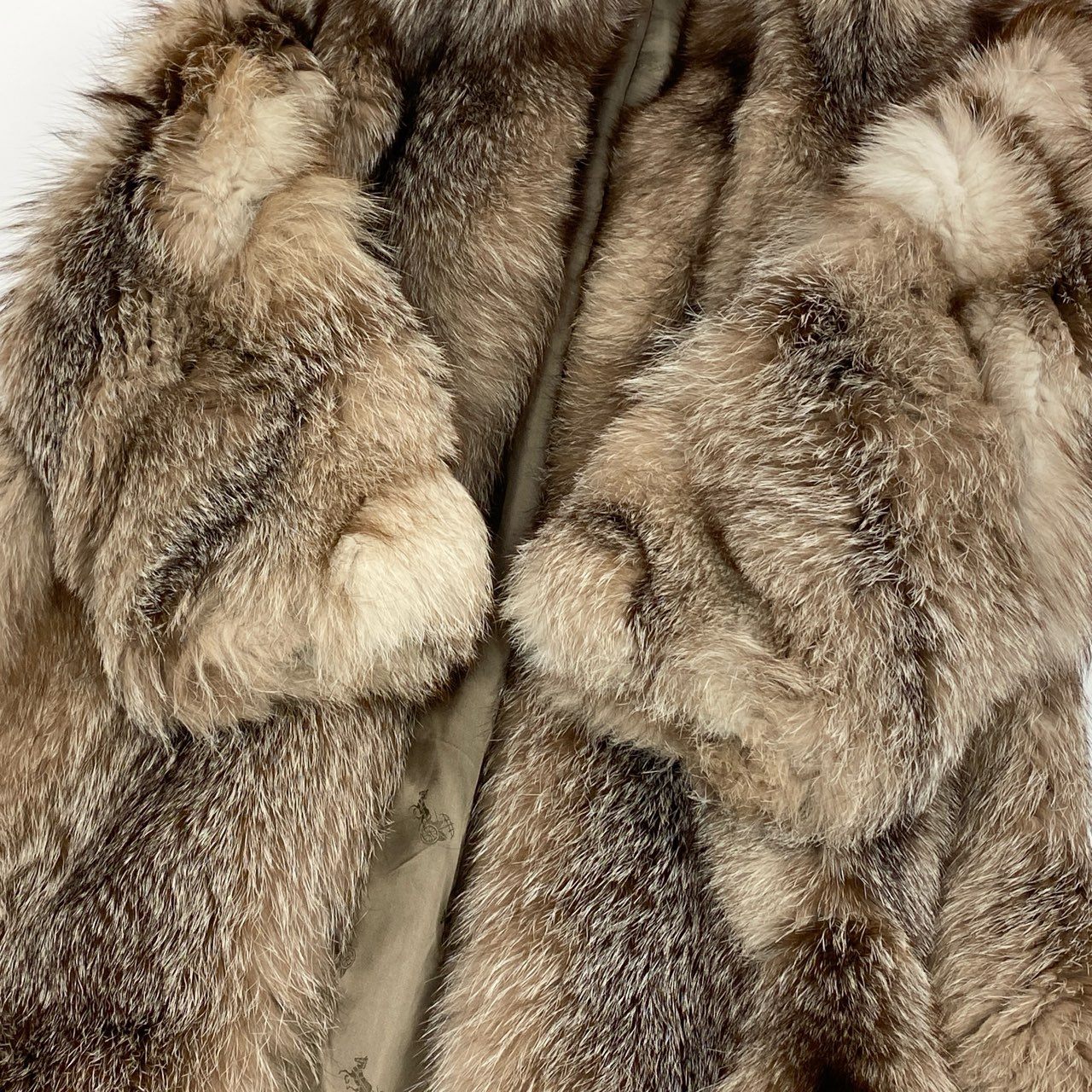 5k4 《希少》 シルバーフォックス 肉厚 超ロングコート 112cm サイズ11 最高級本毛皮 襟巻付き FOX FUR リアルファーt18r