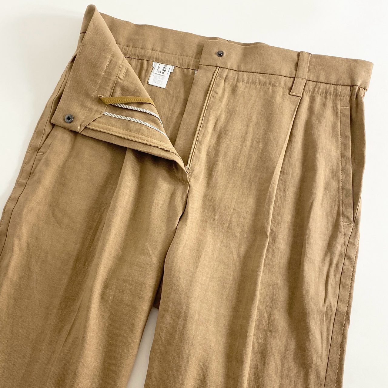 70g2 BRUNELLO CUCINELLI ブルネロクチネリ タック入り リネンパンツ スラックス リラックスパンツ ドローコード付き イタリア42(XL相当) ブラウン系 レディース 女性用 ボトム