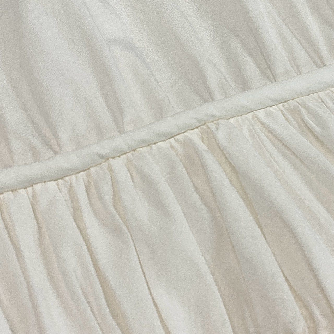 60j27《美品》ebure エブール コットンタイプライターウエストギャザーワンピース 半袖ワンピース フレア ロング丈 3310300303 36サイズ ホワイト レディースu02t