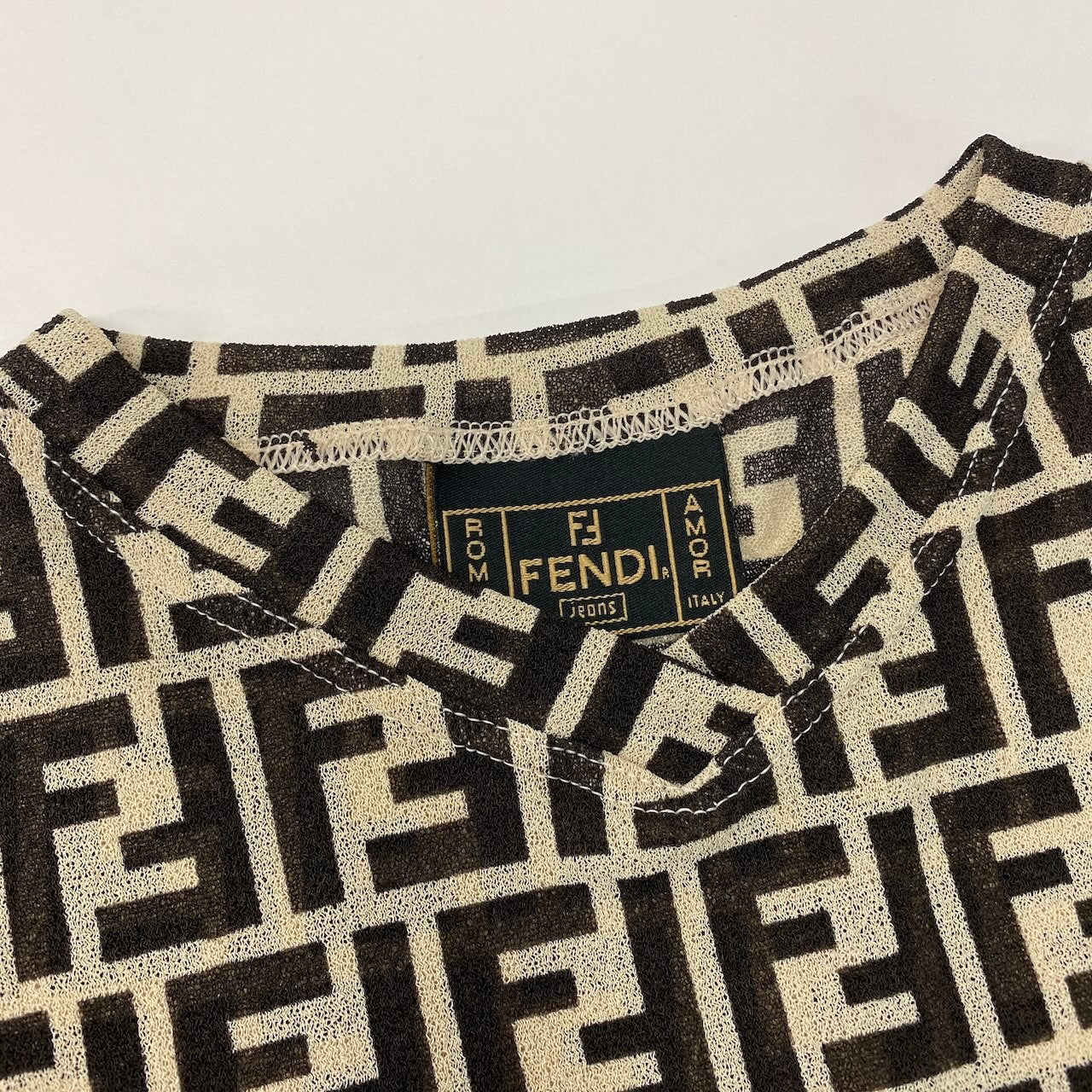Ic30 FENDI フェンディ ズッカ柄 シアーカットソー 半袖Tシャツ 総柄 ストレッチ レディース 女性服 イタリア製40 ベージュ系u02t
