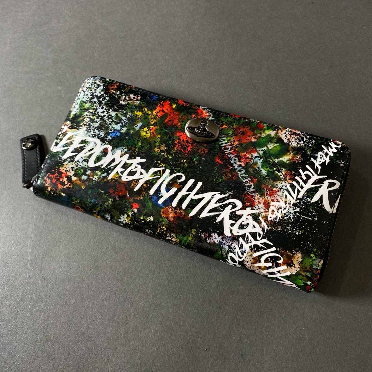 7g19 《未使用》 Vivienne Westwood ヴィヴィアンウエストウッド FREEDOM FIGHTER FLOWER ラウンドファスナー ロングウォレット 長財布