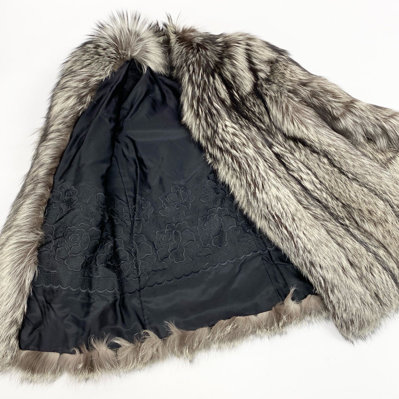 50k29 SAGA FOX サガフォックス 金サガ MG Sable FUR シルバーフォックス フォックスコート セミロングコート 毛皮コート ボリューム 13号 ブラウン系 フォックスファー レディースu02t