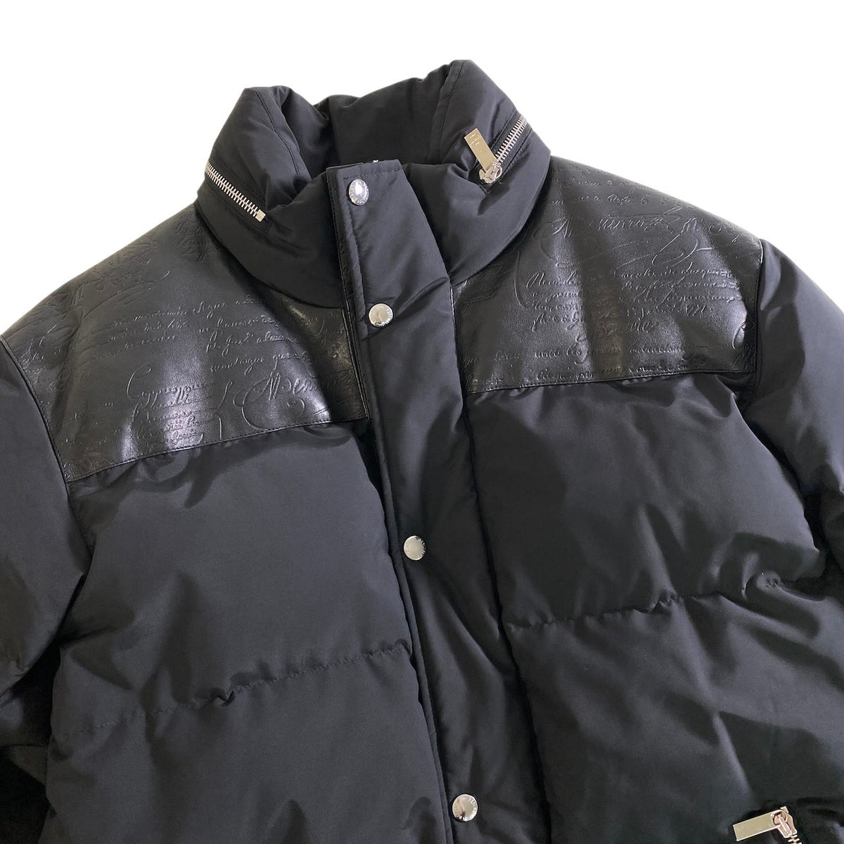 10j28《入手困難》 Berluti ベルルッティ カリグラフィー レザー使い ダウンジャケット R18OBL90W Size 48 ブラック ガーメント付t18r