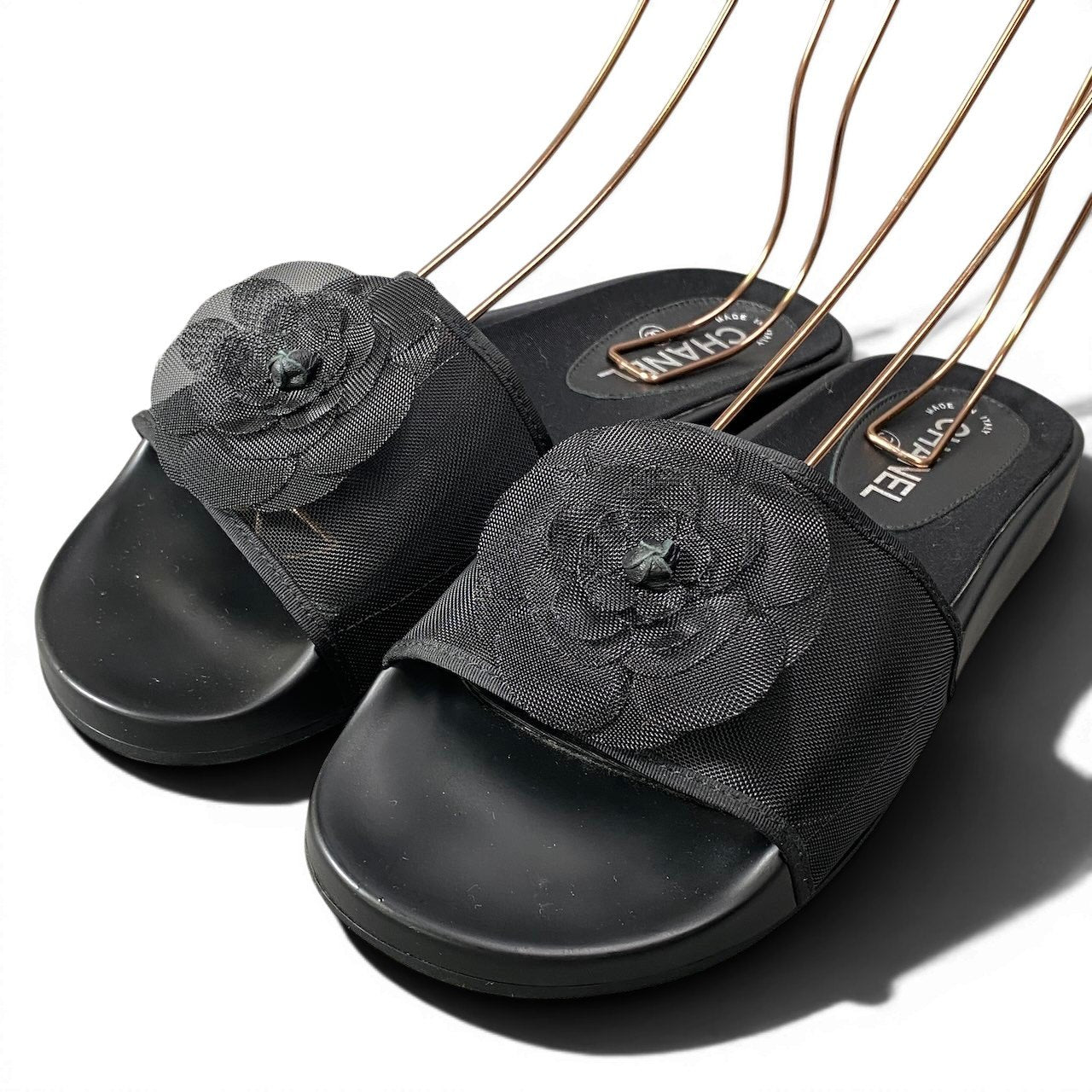 e18 【美品】CHANEL カメリア メッシュサンダル G43754 39サイズ ブラック レディース 女性用k02i
